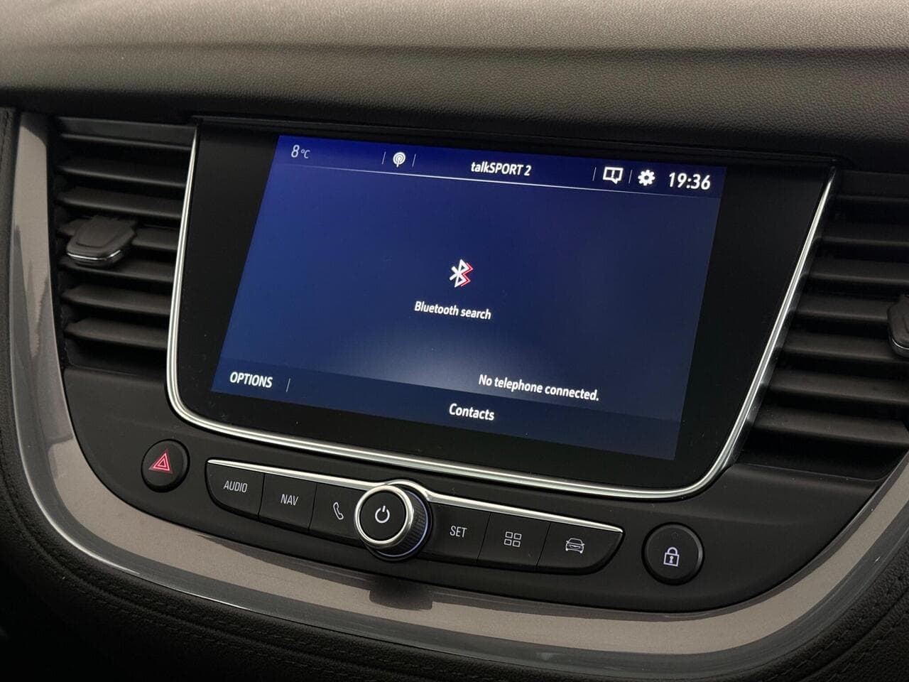 Vauxhall Grandland X thumbnail Infotainment System