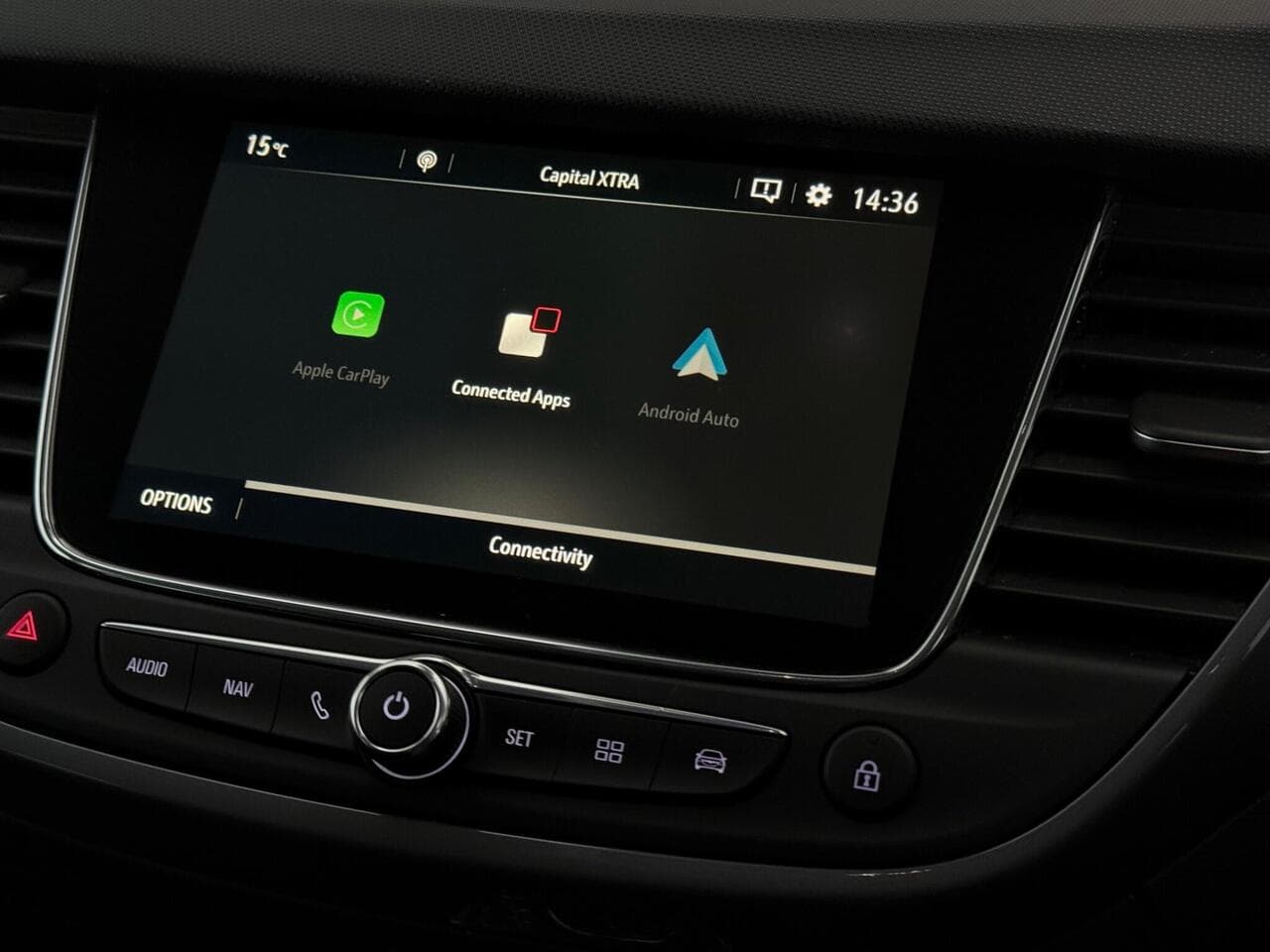 Vauxhall Crossland thumbnail Infotainment System