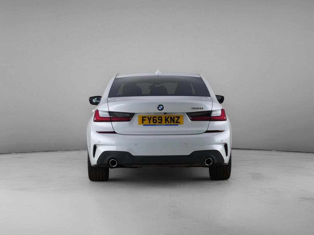 BMW 3 Series thumbnail Rear