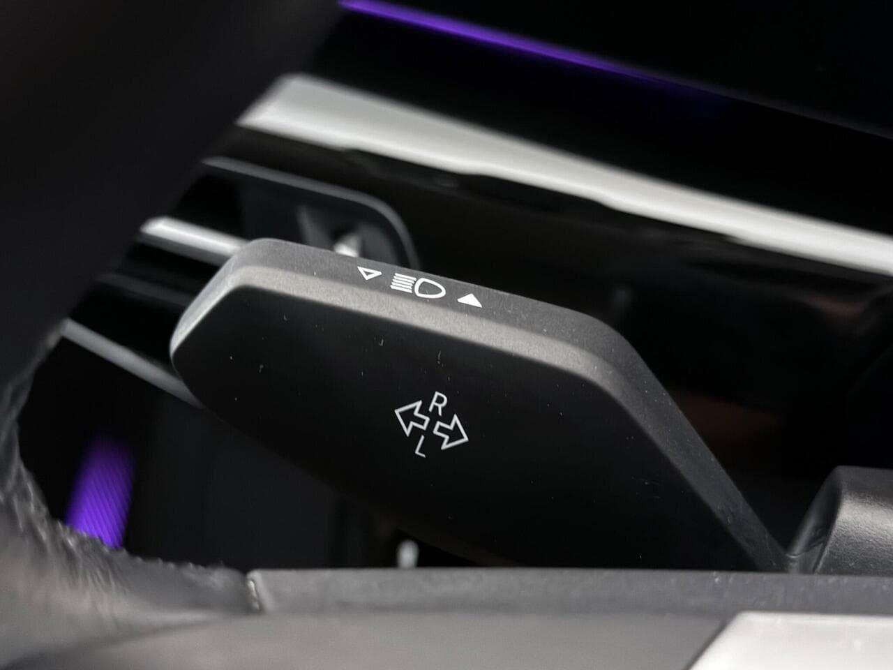 BMW X1 thumbnail Misc Controls