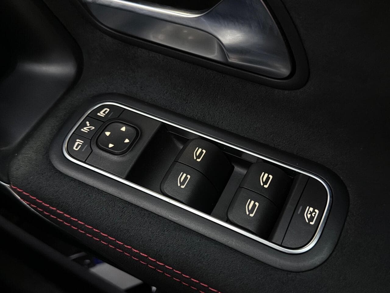 Mercedes-Benz A Class thumbnail Misc Controls