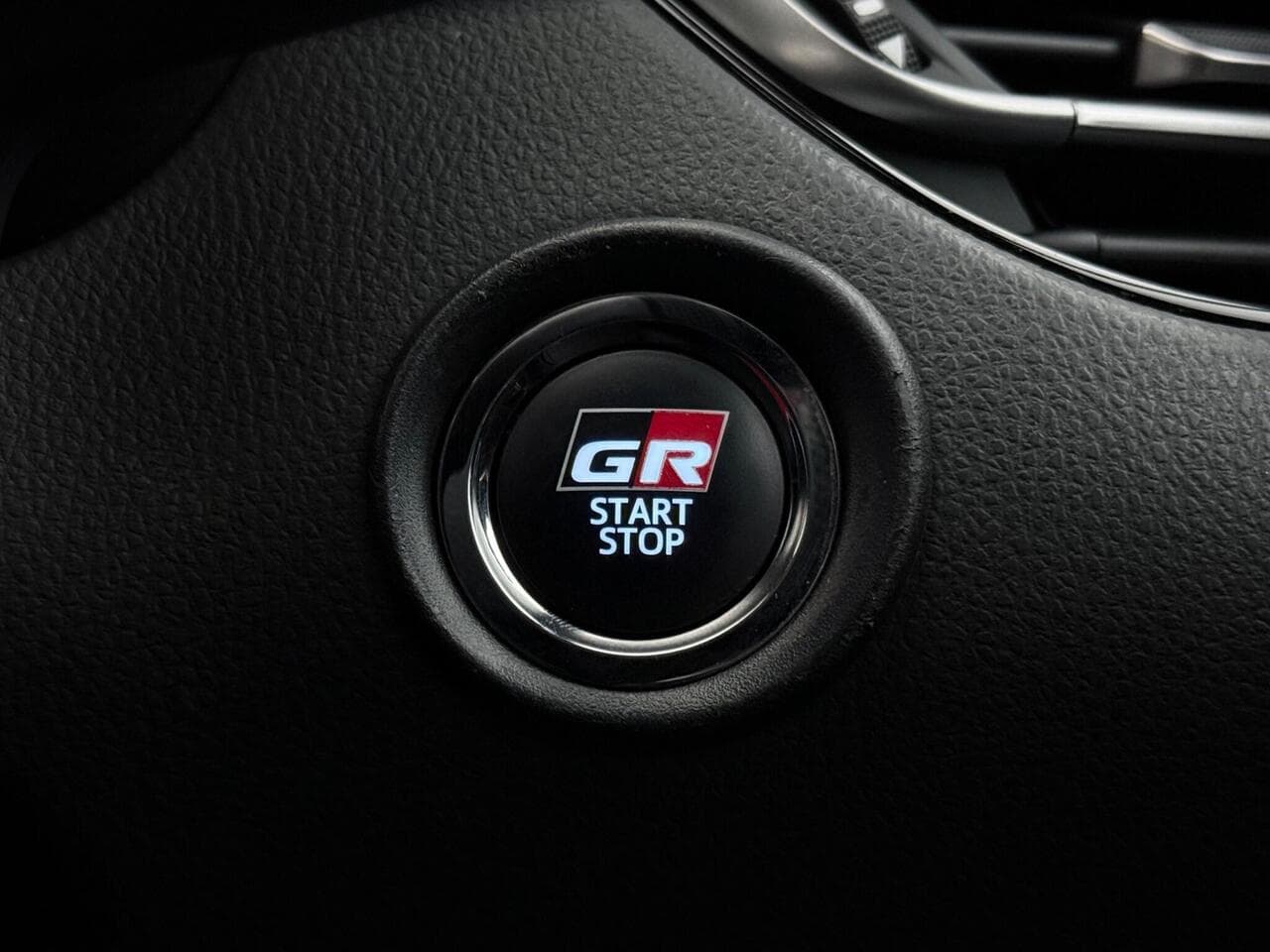 Toyota C-HR thumbnail Misc Controls
