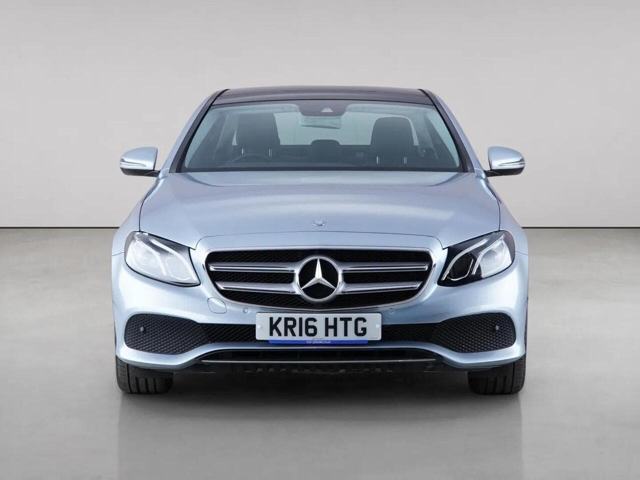 Mercedes-Benz E Class thumbnail Front