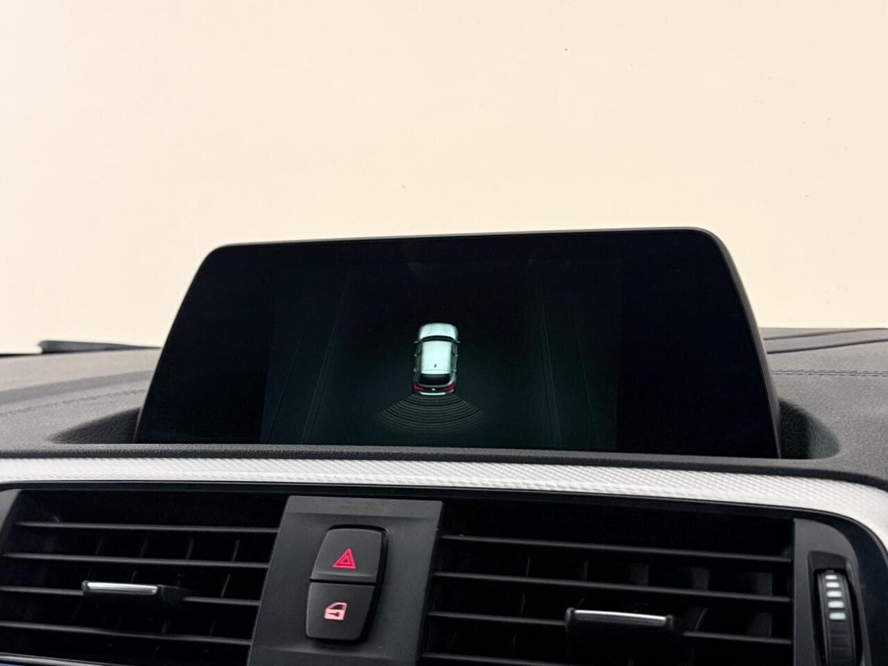 BMW 1 Series thumbnail Infotainment System