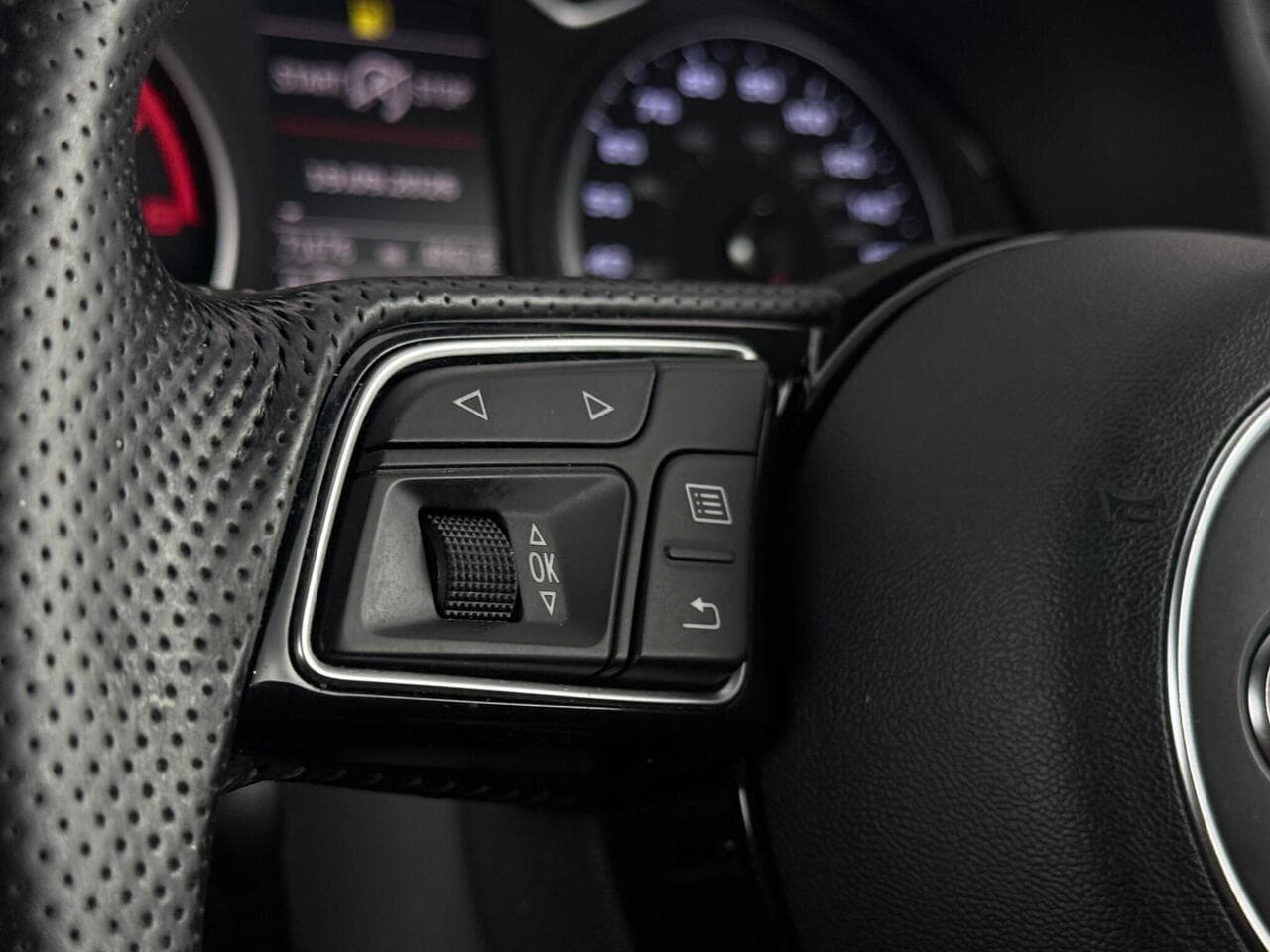 Audi A3 Cabriolet thumbnail Misc Controls