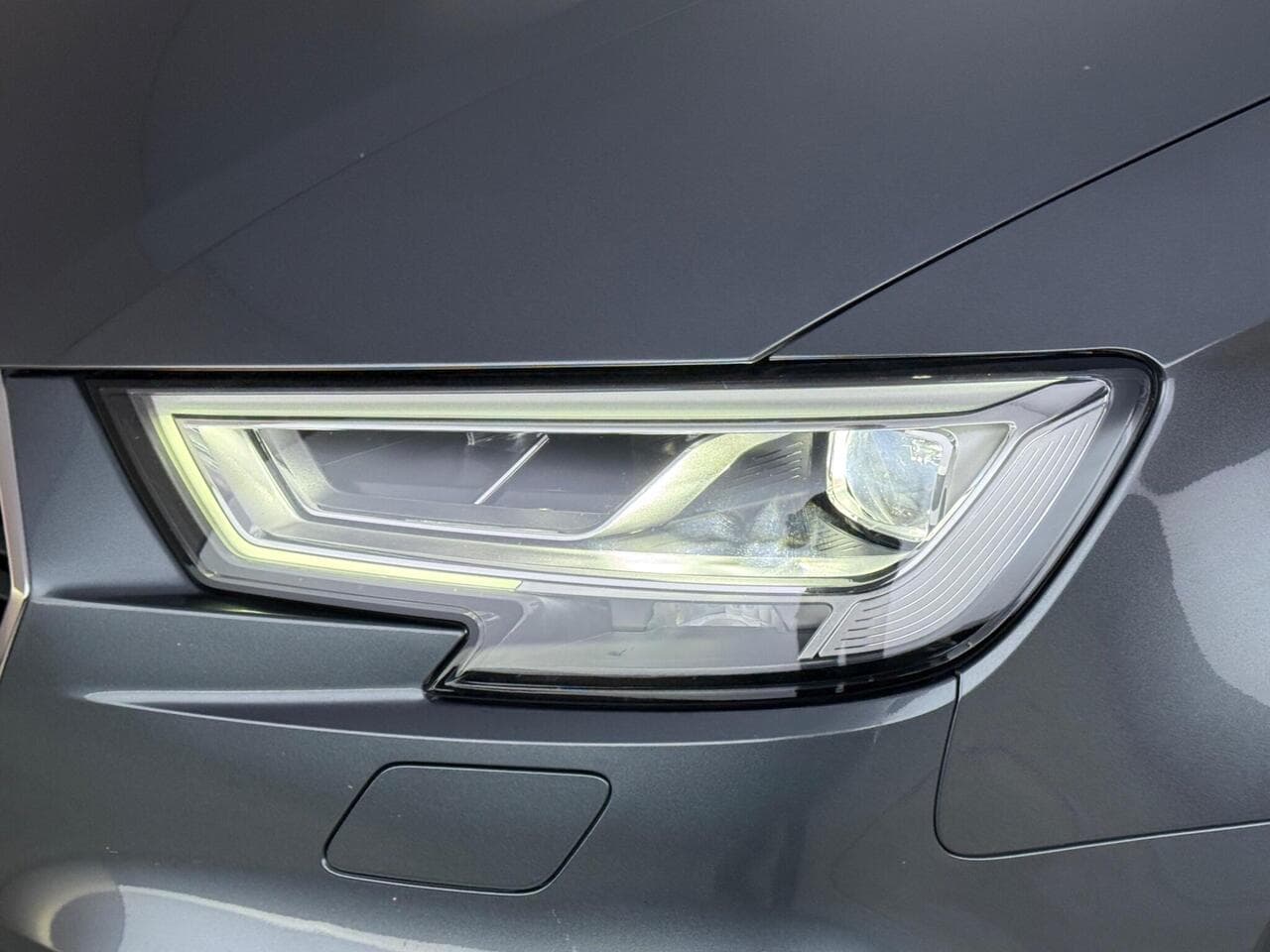 Audi A3 Cabriolet thumbnail Lights Front