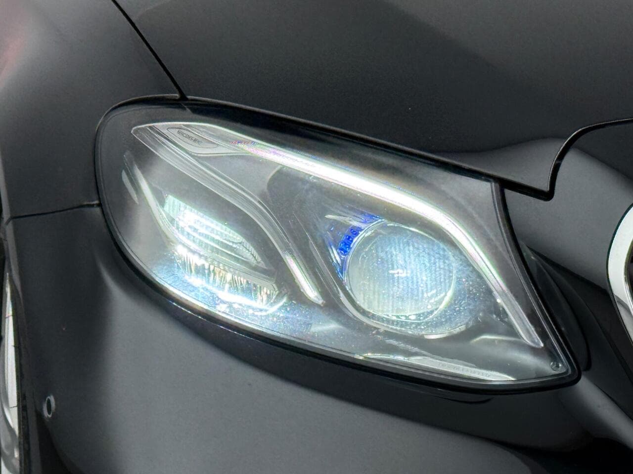 Mercedes-Benz E Class thumbnail Lights Front