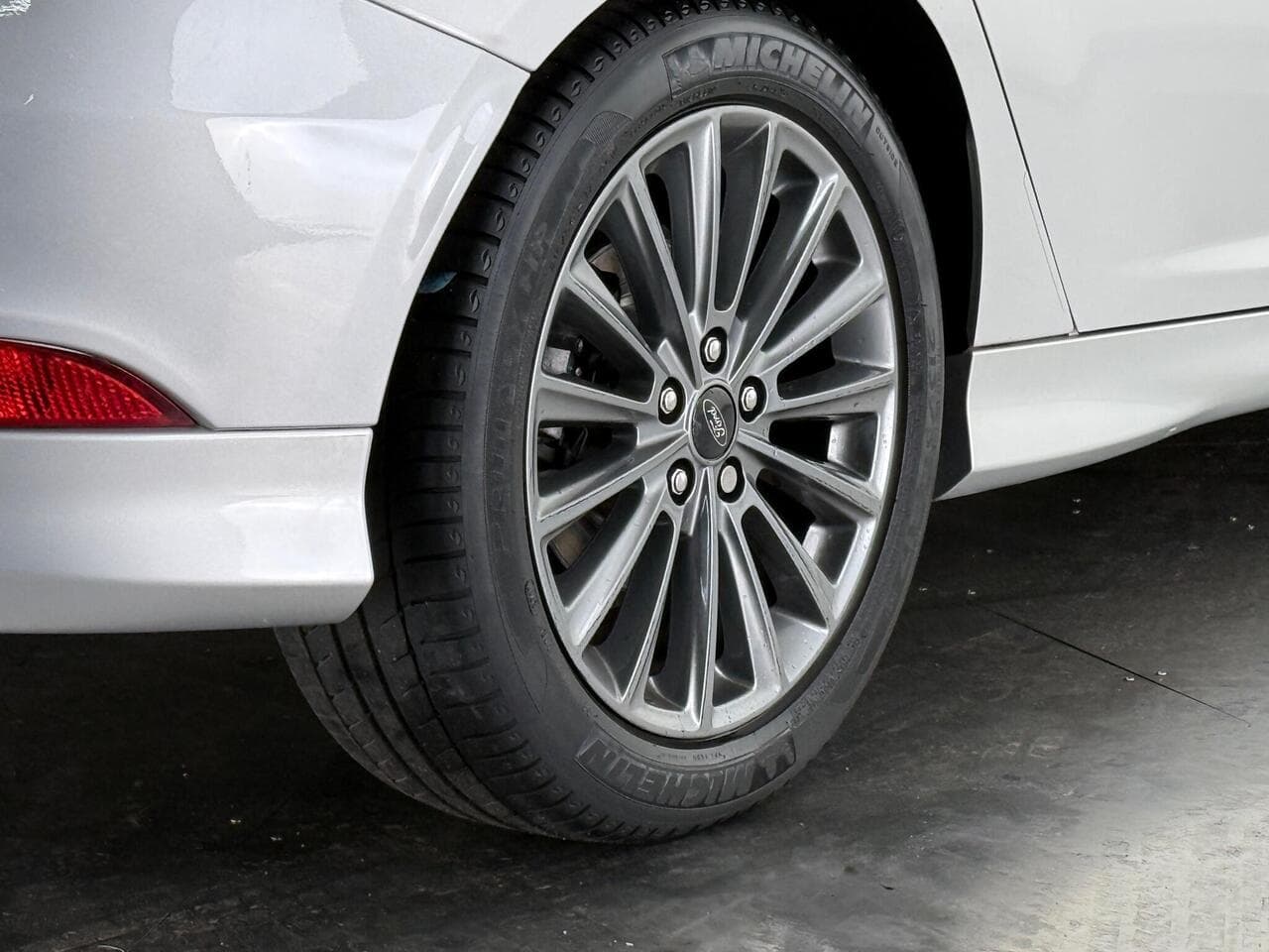 Ford Focus thumbnail Wheel