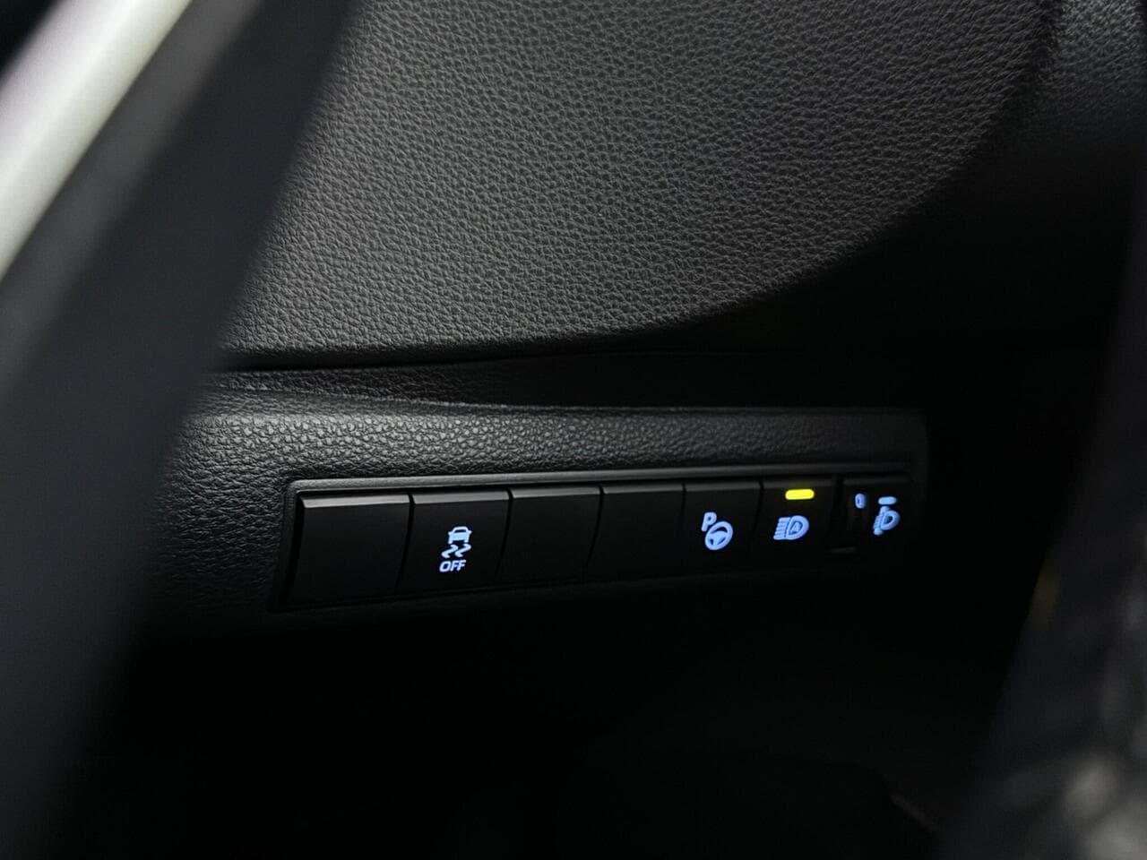 Toyota Corolla thumbnail Misc Controls