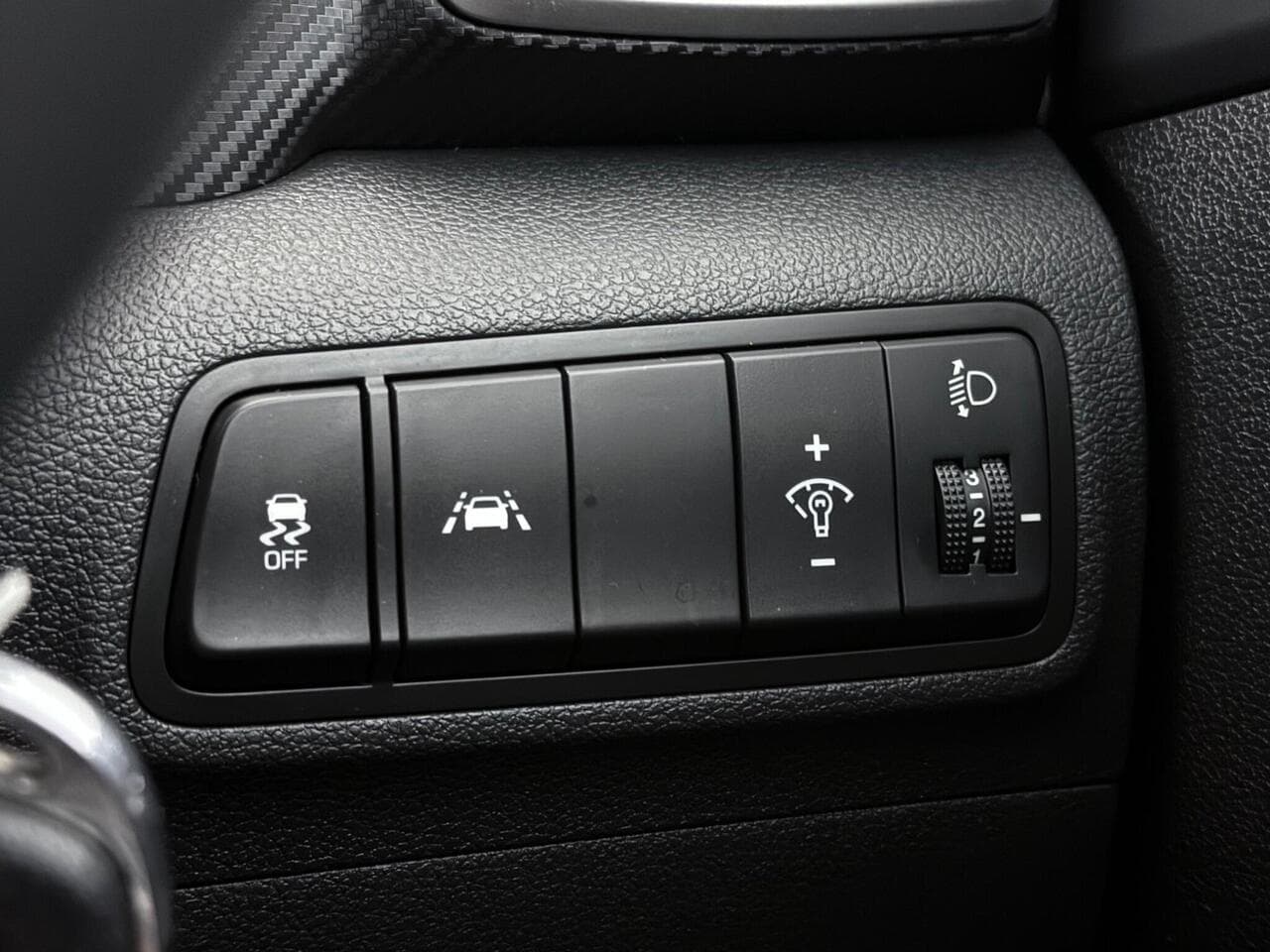 Hyundai TUCSON thumbnail Misc Controls