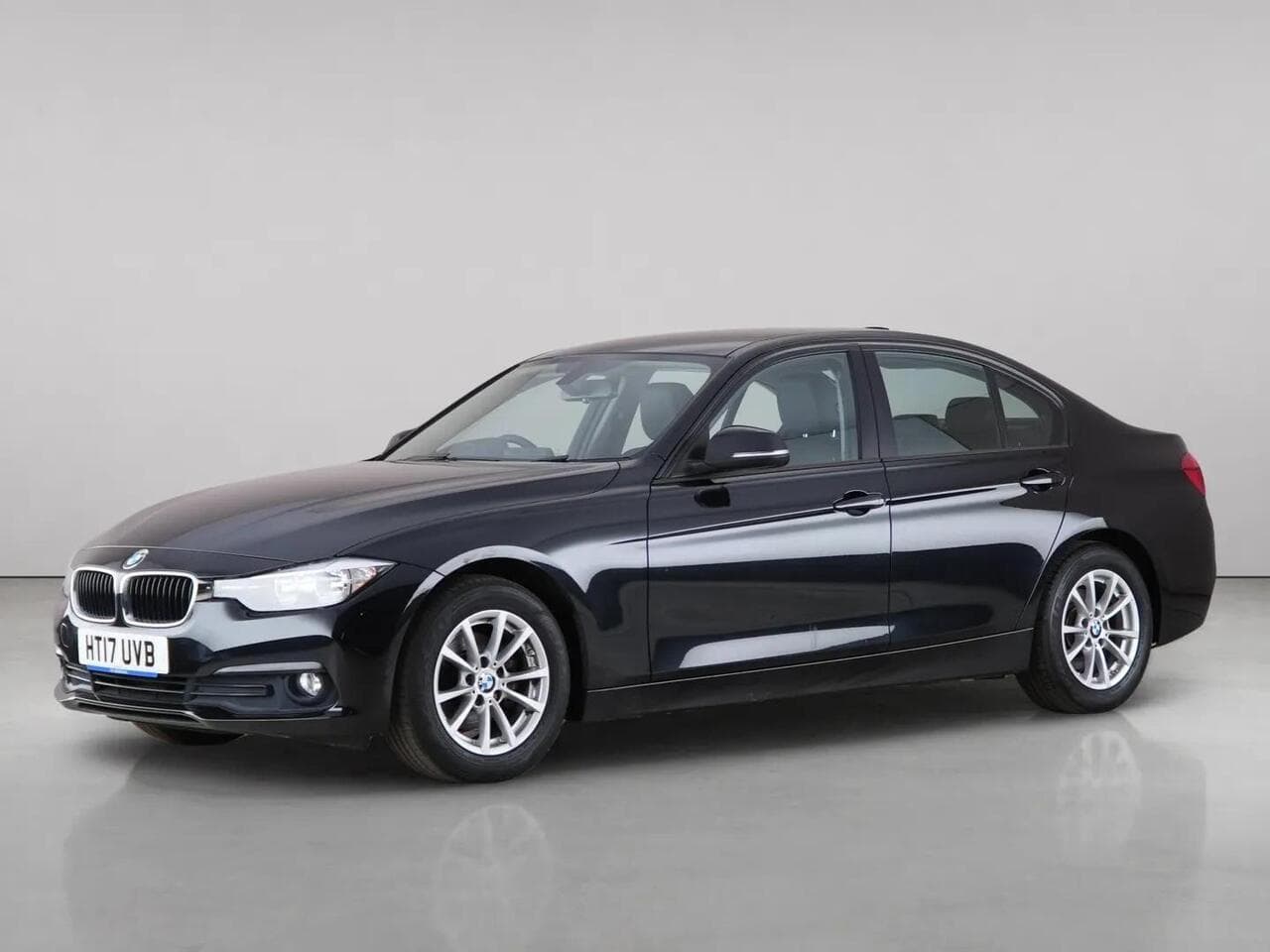 BMW 3 Series thumbnail Front Left