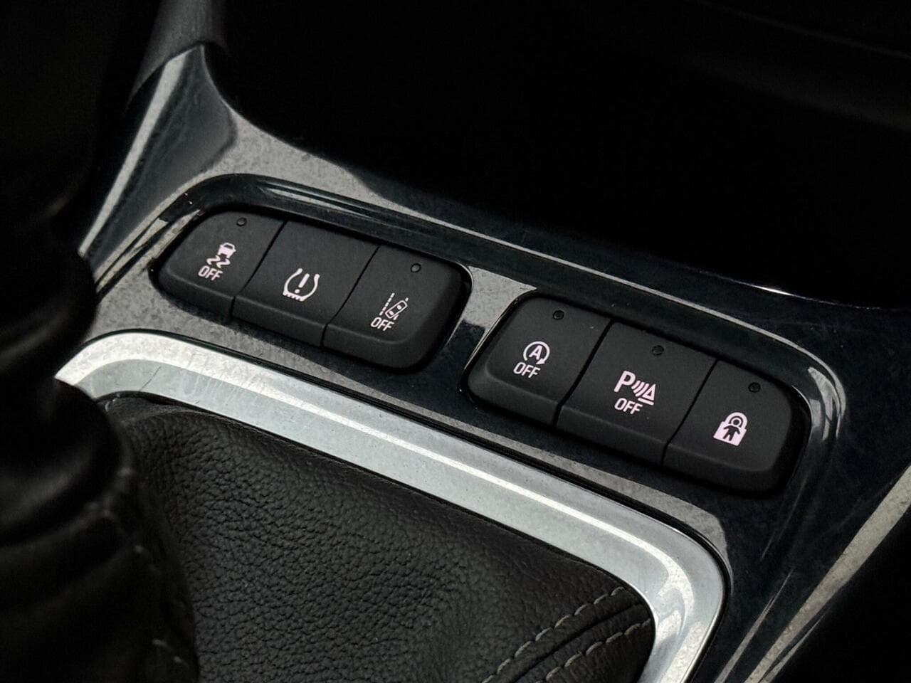 Vauxhall Crossland thumbnail Misc Controls