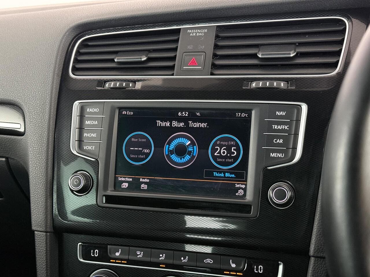 Volkswagen Golf thumbnail Infotainment System