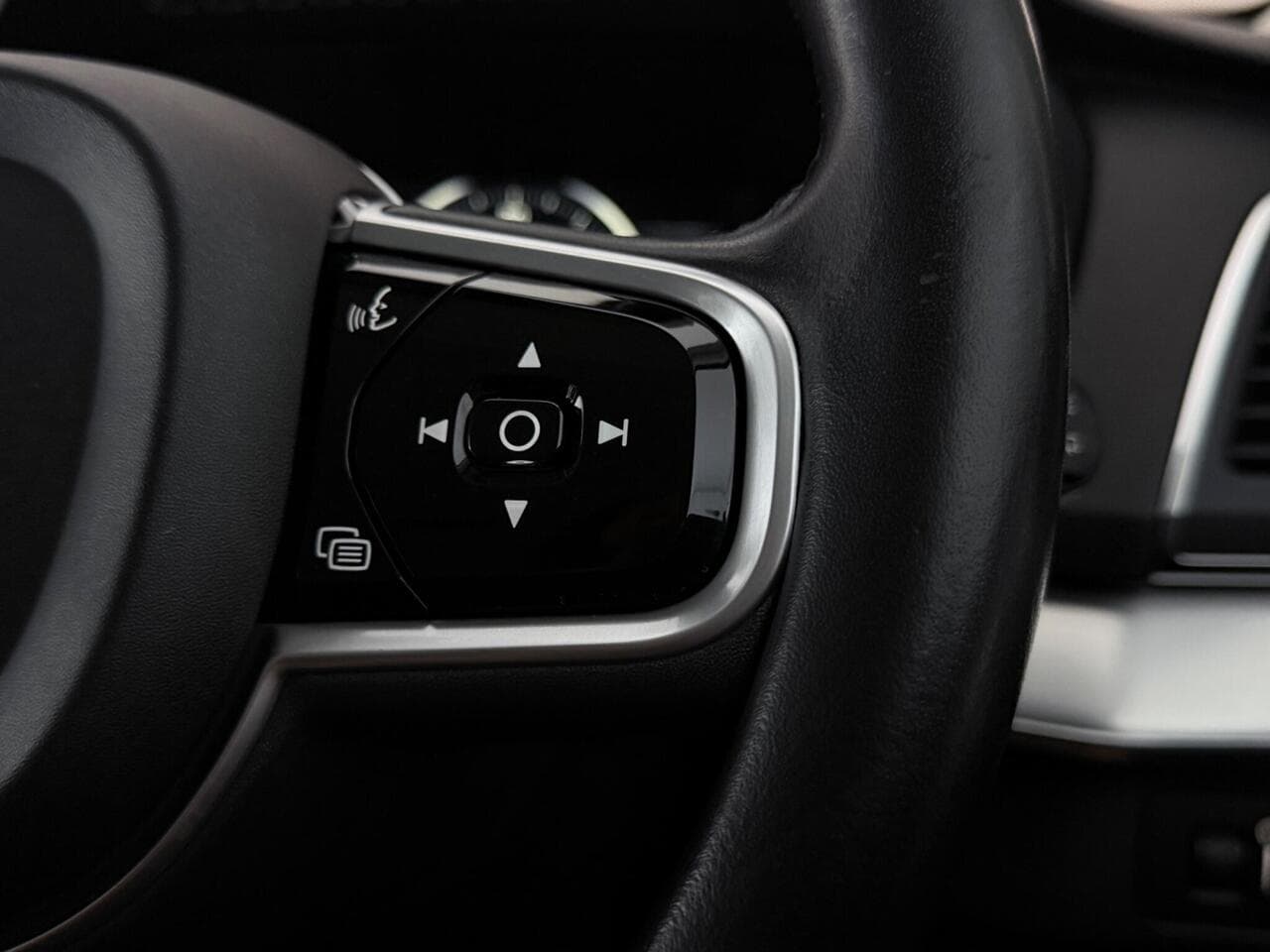 Volvo XC90 thumbnail Misc Controls