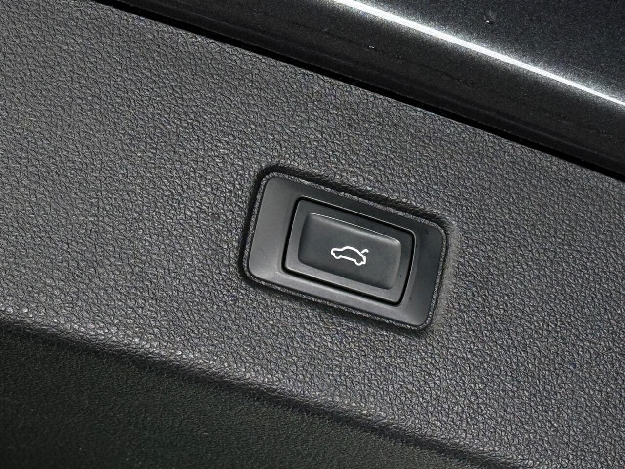 Audi Q7 thumbnail Misc Controls
