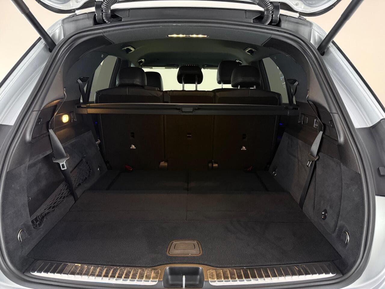Mercedes-Benz GLE thumbnail Boot
