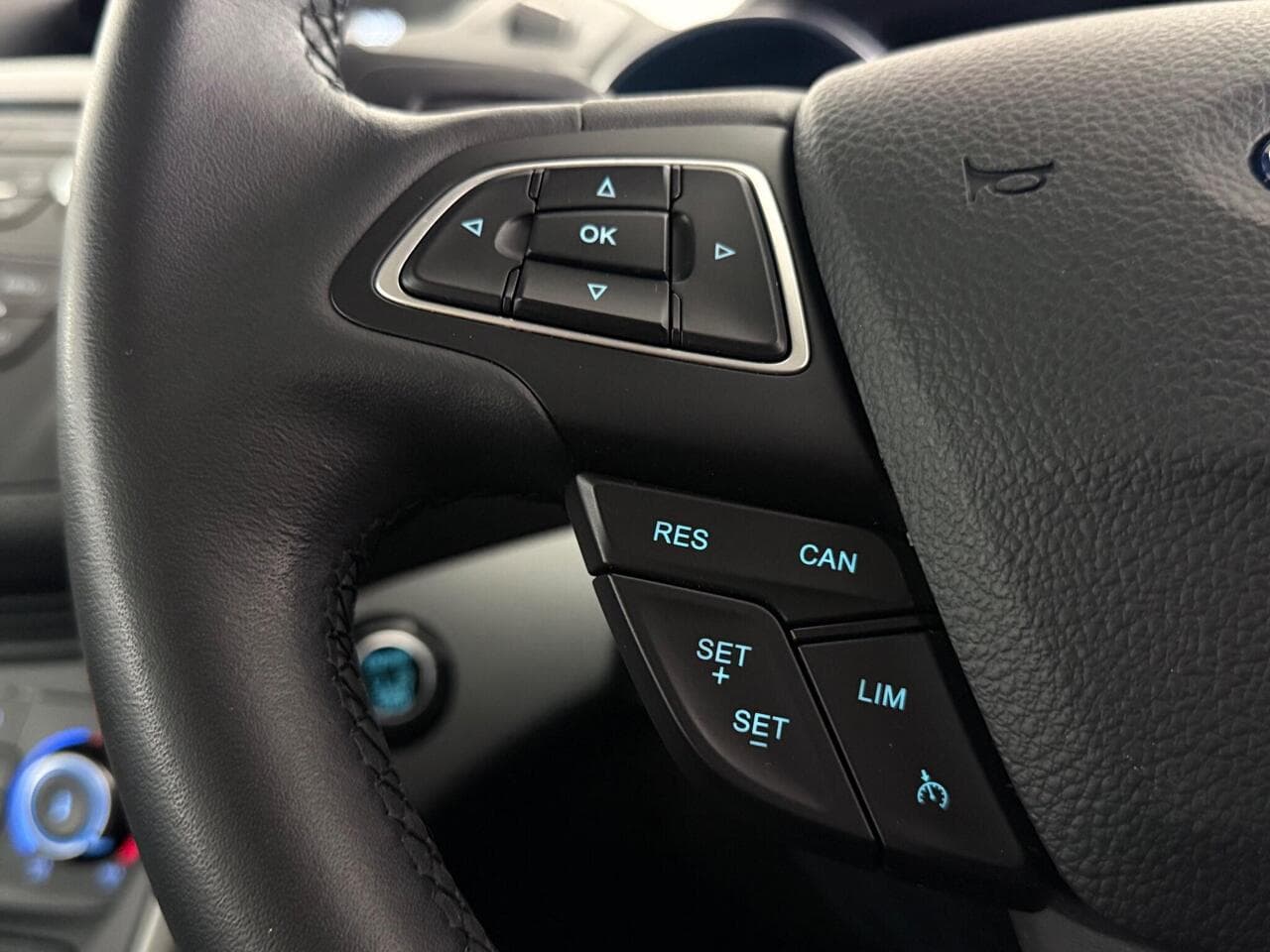 Ford Kuga thumbnail Misc Controls