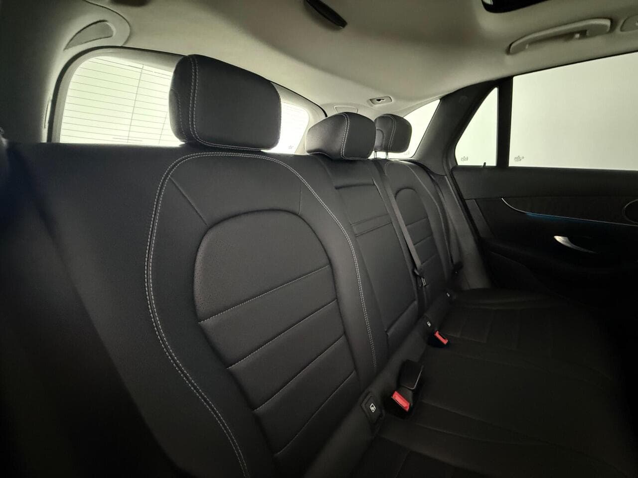 Mercedes-Benz GLC thumbnail Seats Rear