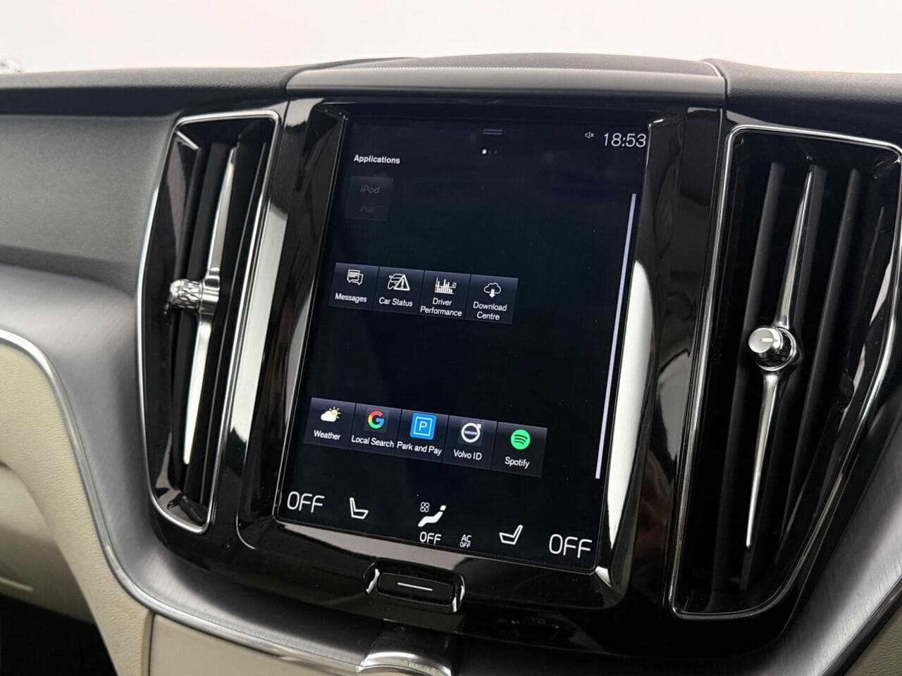 Volvo XC60 thumbnail Infotainment System