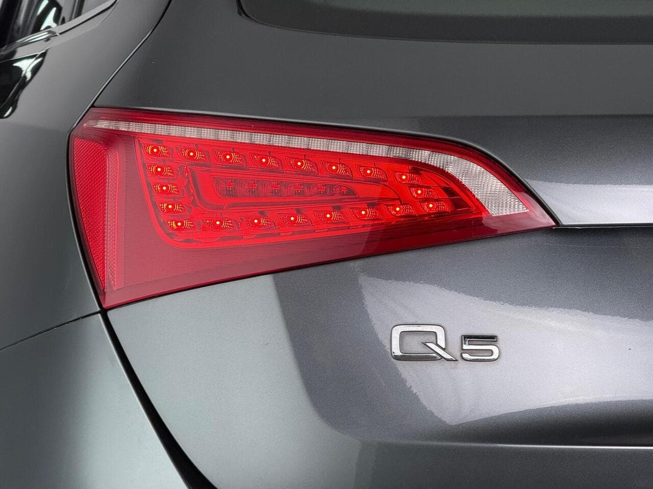 Audi Q5 thumbnail Lights Rear