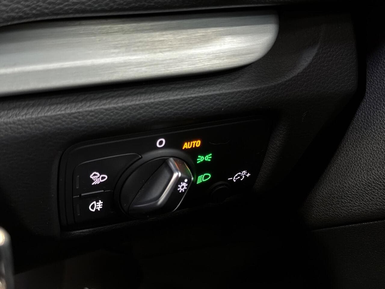 Audi A3 thumbnail Misc Controls