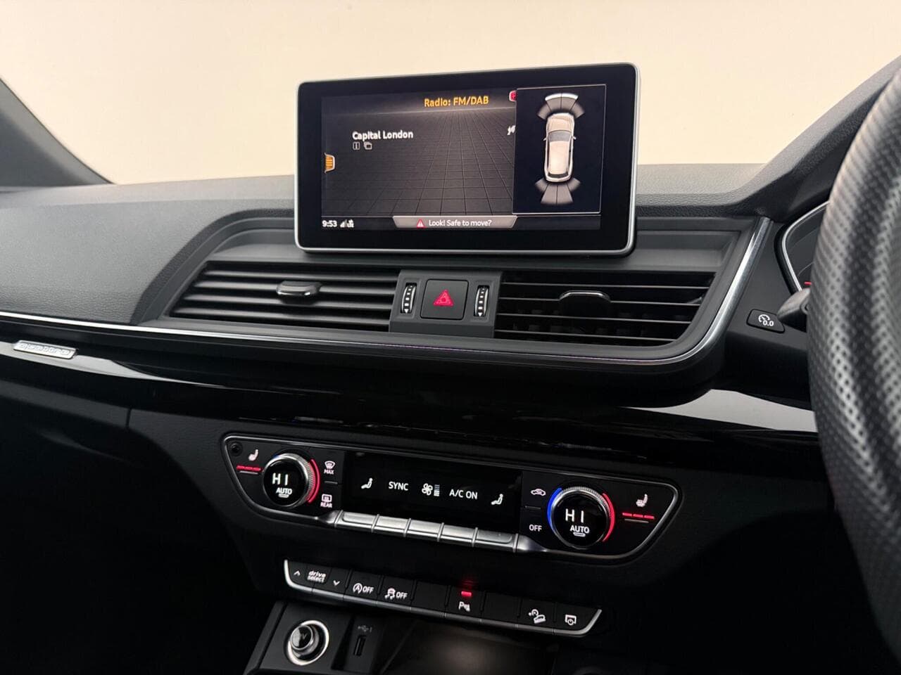 Audi Q5 thumbnail Infotainment System