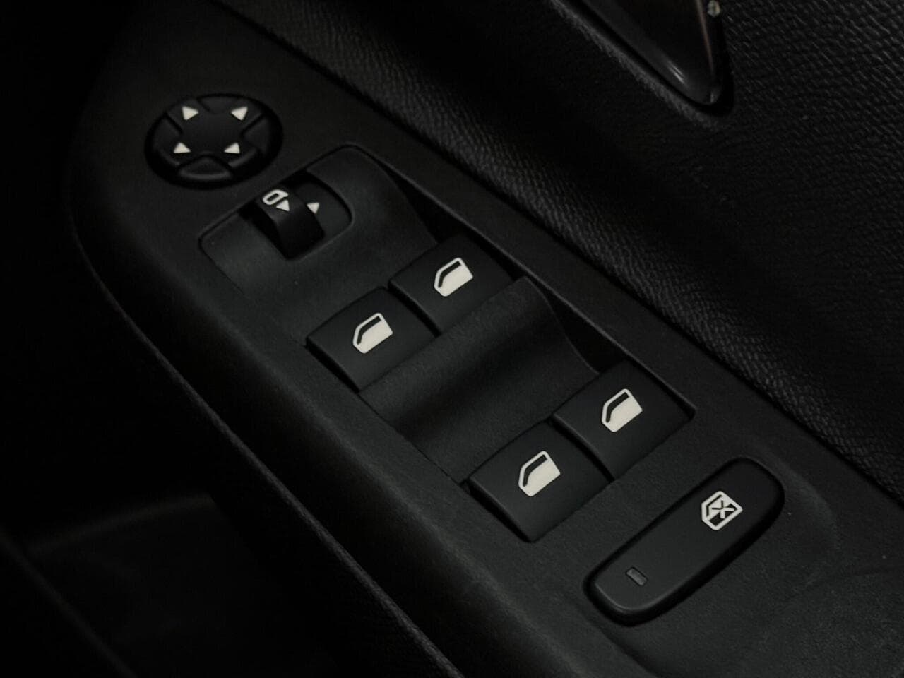 Vauxhall Corsa thumbnail Misc Controls