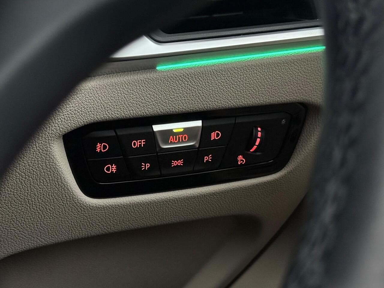 BMW 4 Series thumbnail Misc Controls