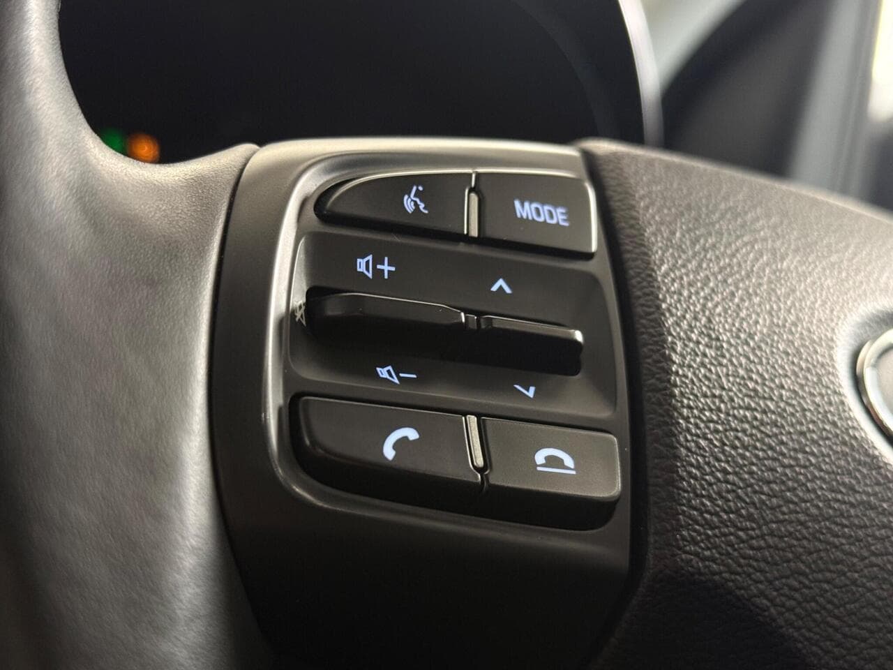 Hyundai i10 thumbnail Misc Controls
