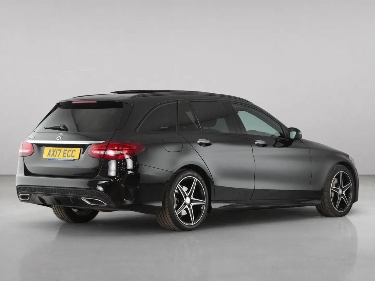 Mercedes-Benz C Class thumbnail Rear Right