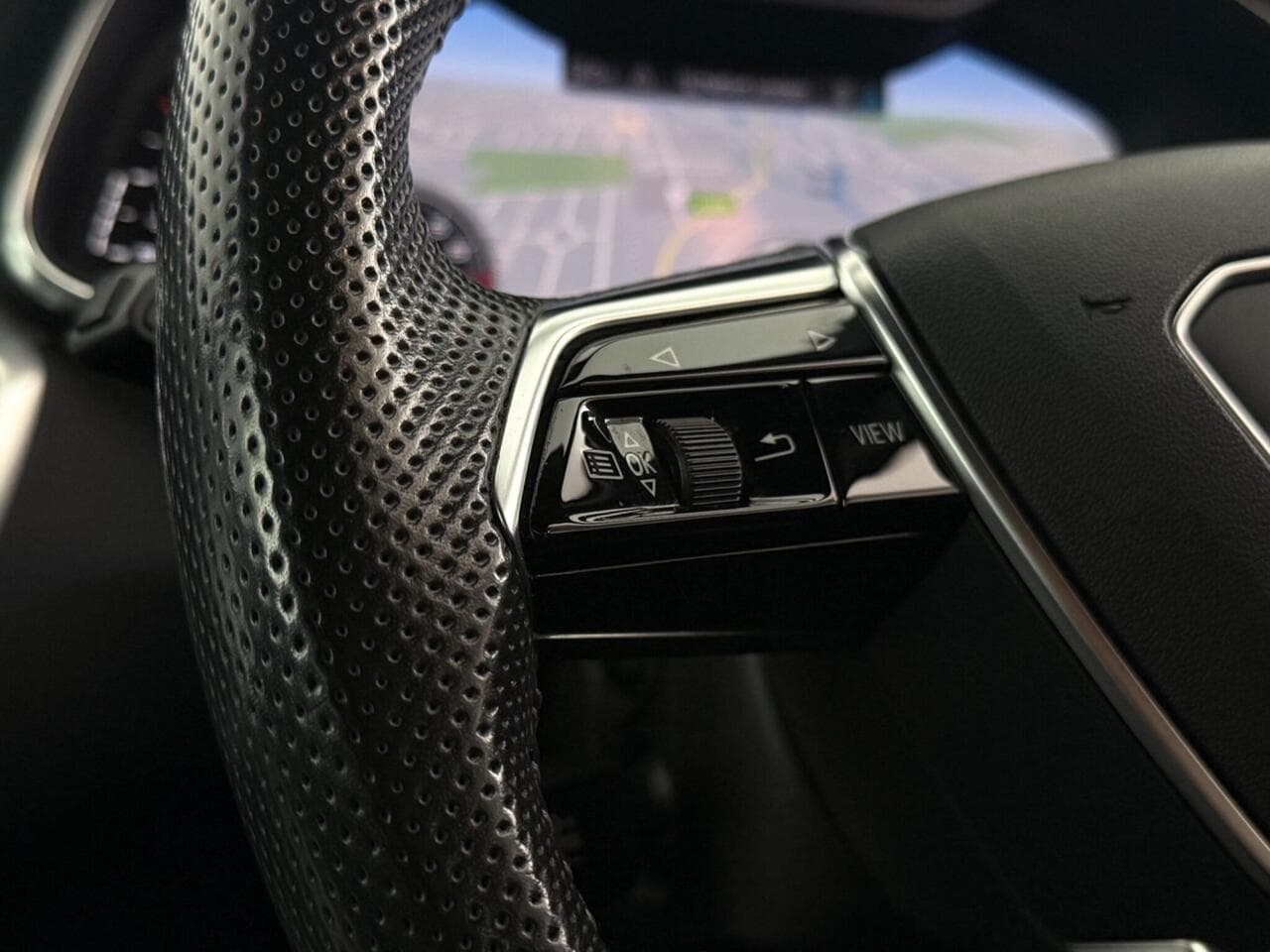 Audi A6 Saloon thumbnail Misc Controls
