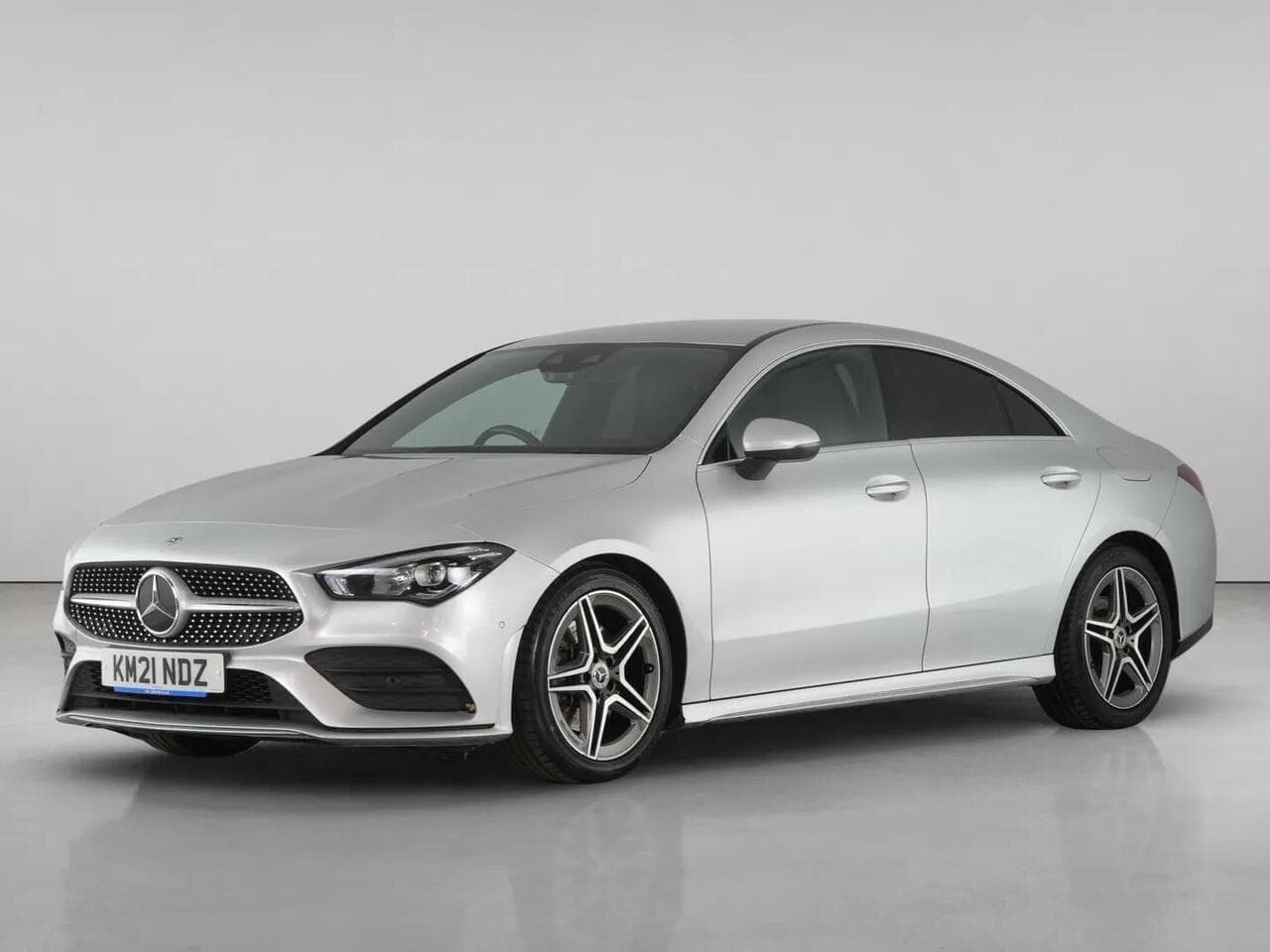 Mercedes-Benz CLA thumbnail Front Left