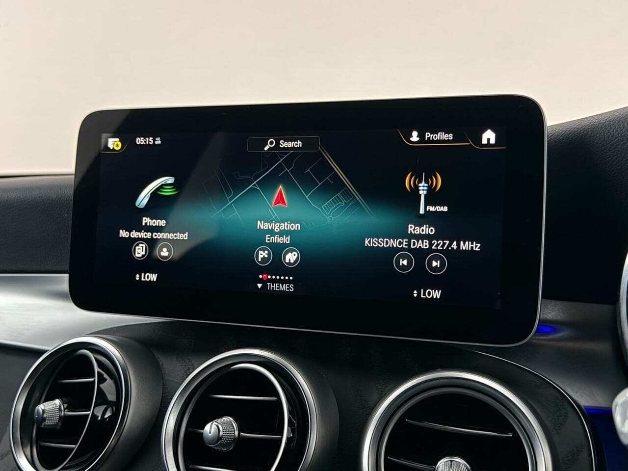 Mercedes-Benz GLC thumbnail Infotainment System