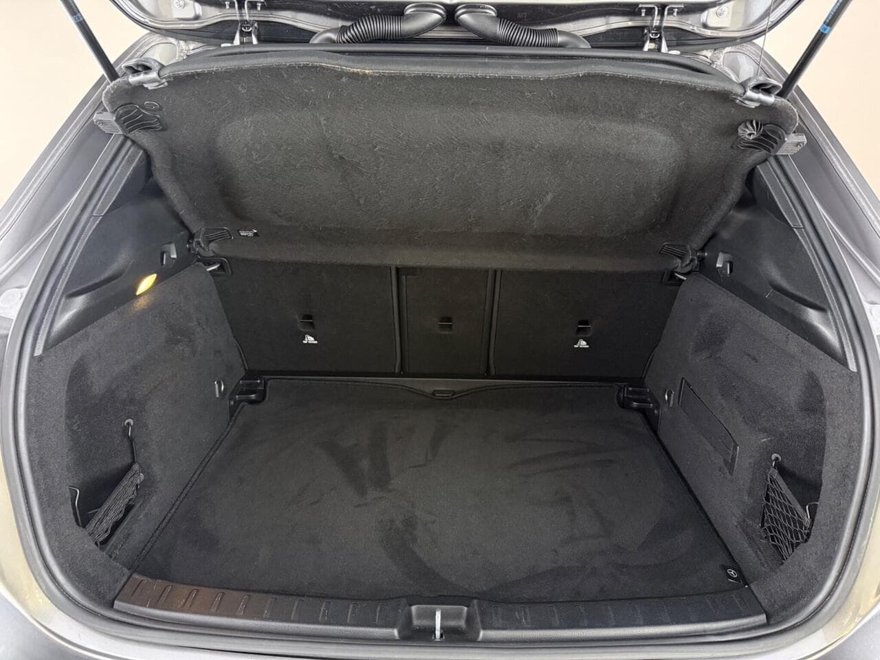 Mercedes-Benz GLA thumbnail Boot