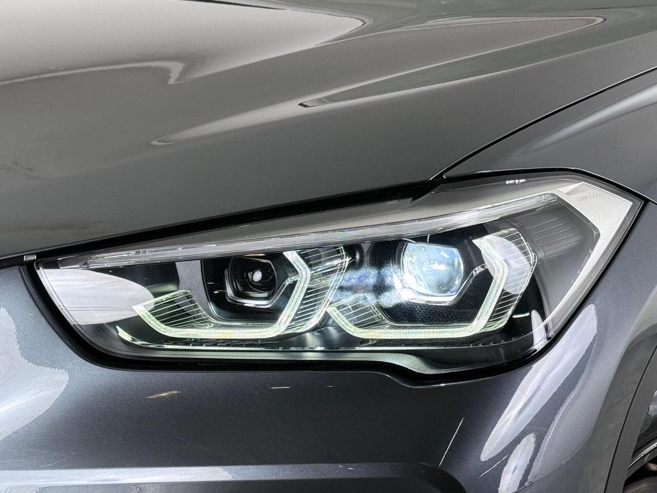 BMW X1 thumbnail Lights Front