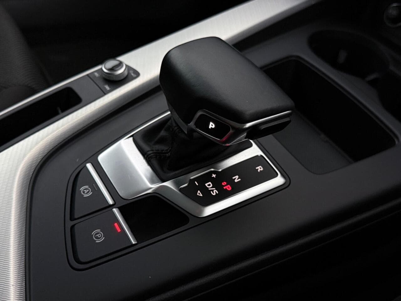 Audi A4 Avant thumbnail Misc Controls