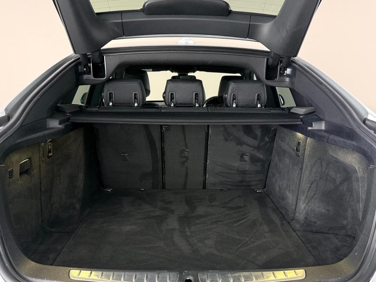 BMW 3 Series Gran Turismo thumbnail Boot