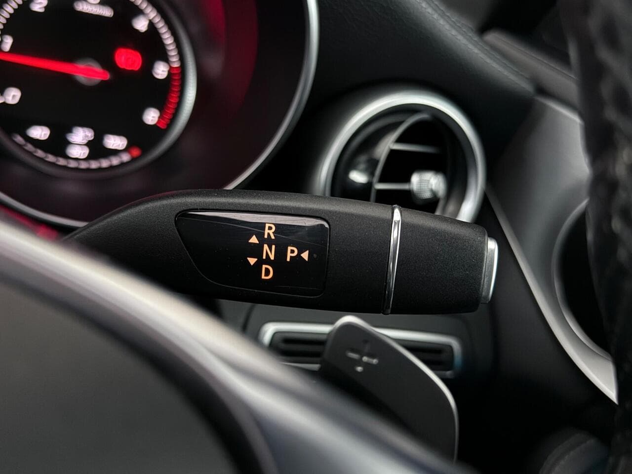 Mercedes-Benz C Class thumbnail Misc Controls