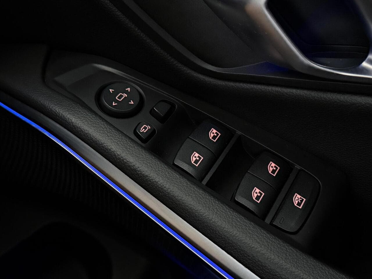 BMW 3 Series thumbnail Misc Controls