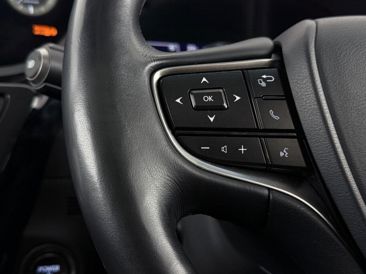 Lexus ES thumbnail Misc Controls