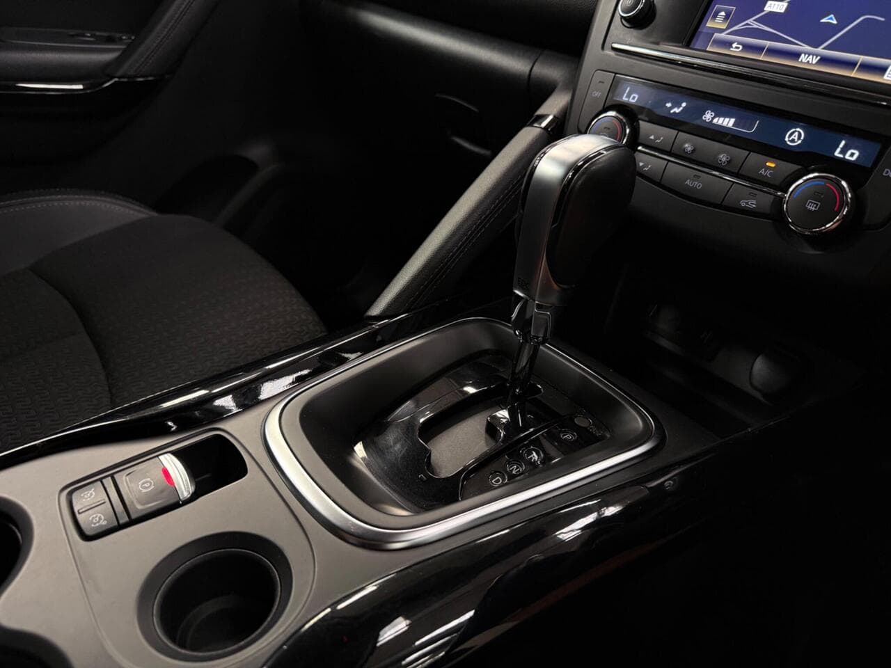 Renault Kadjar thumbnail Interior Front