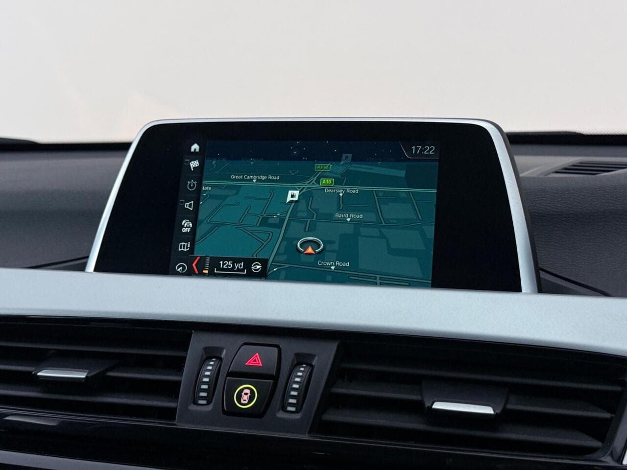 BMW X1 thumbnail Infotainment System