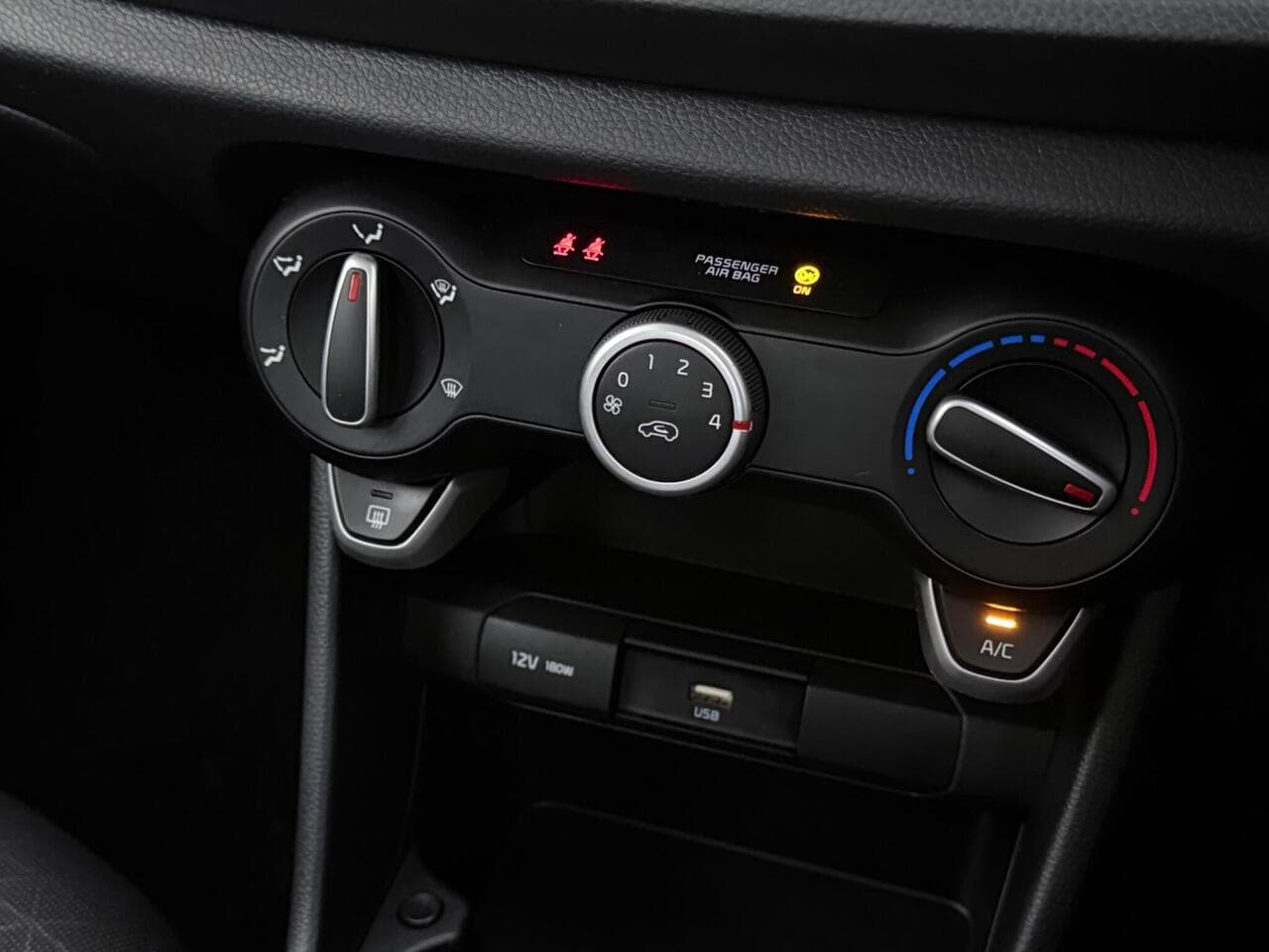 Kia Picanto thumbnail Misc Controls