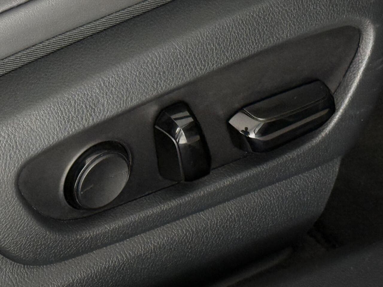 Lexus ES thumbnail Misc Controls