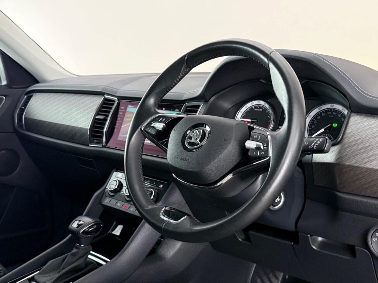 Skoda Kodiaq thumbnail Steering Wheel