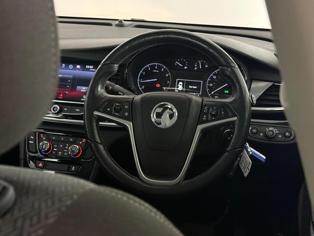 Vauxhall Mokka X thumbnail Steering Wheel