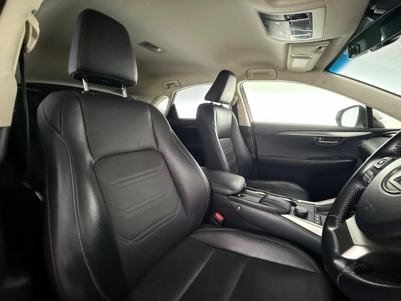 Lexus NX thumbnail Seat Driver