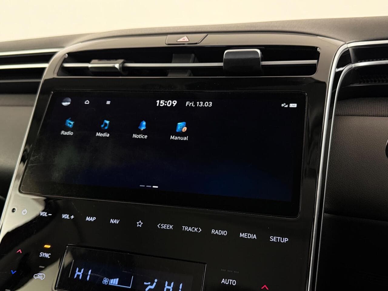 Hyundai TUCSON thumbnail Infotainment System