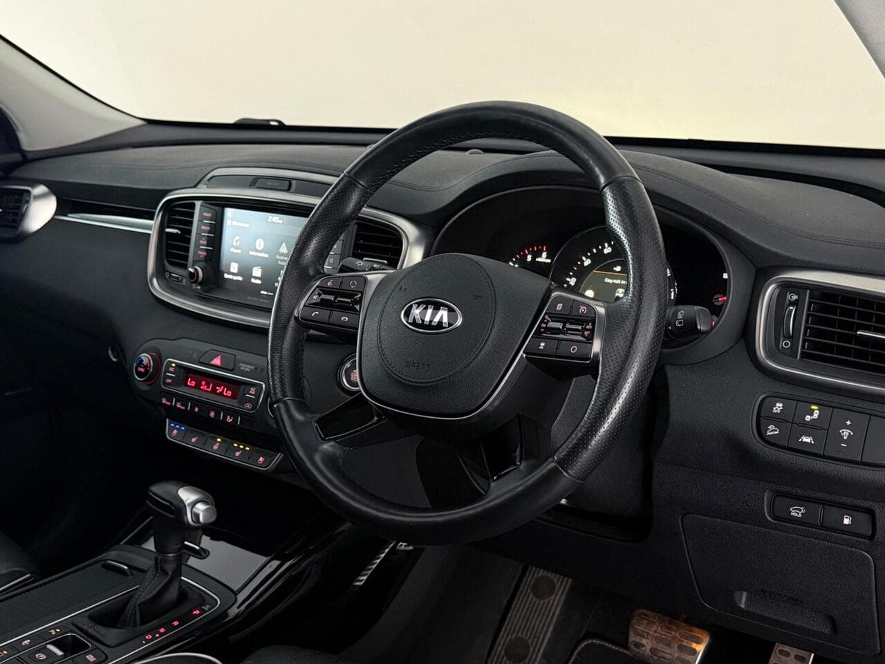 Kia Sorento thumbnail Interior Front