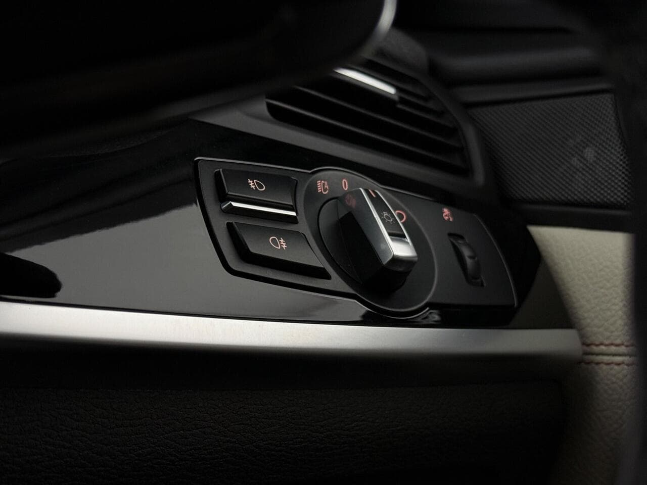 BMW X4 thumbnail Misc Controls